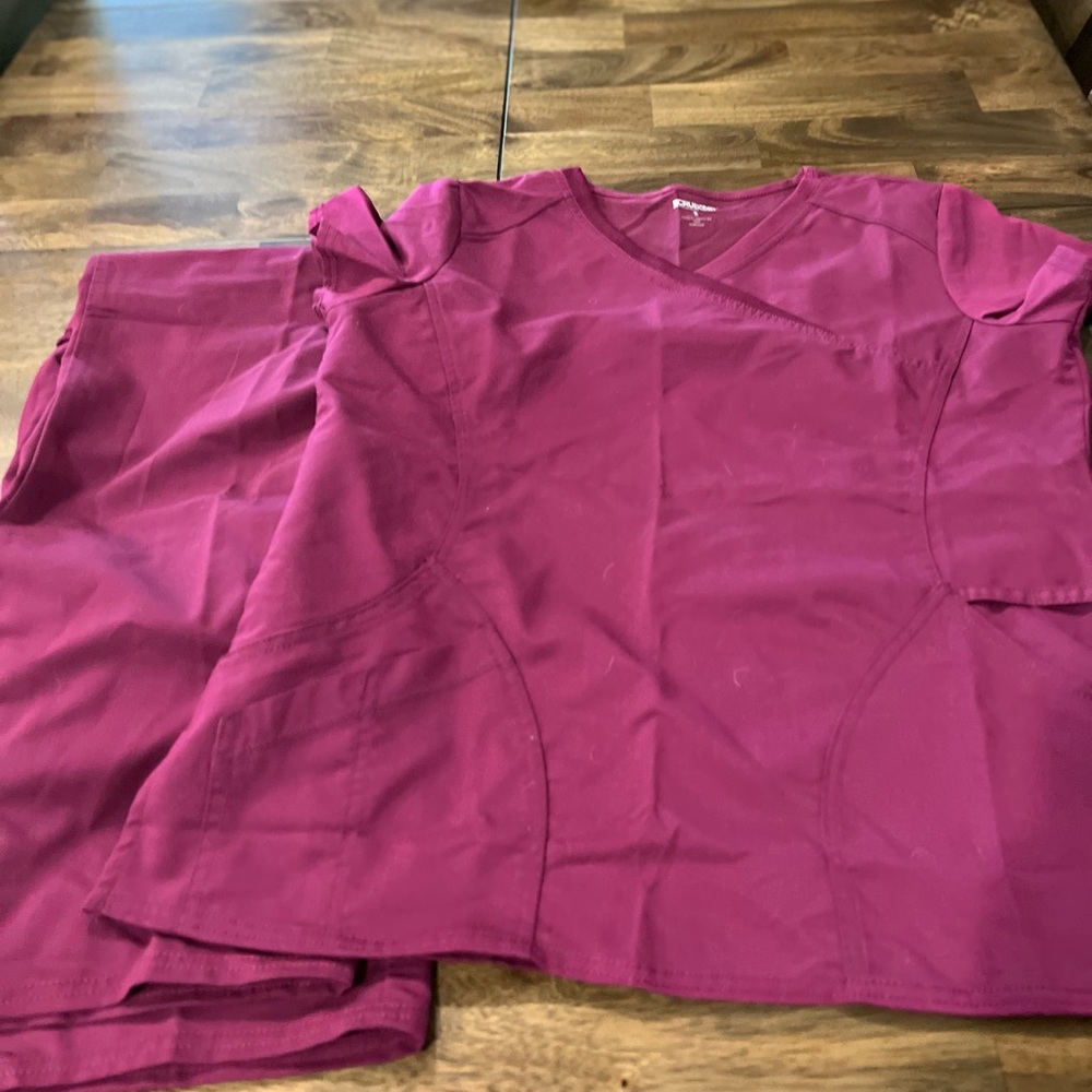 Scrubstar Uniform. Size is M.